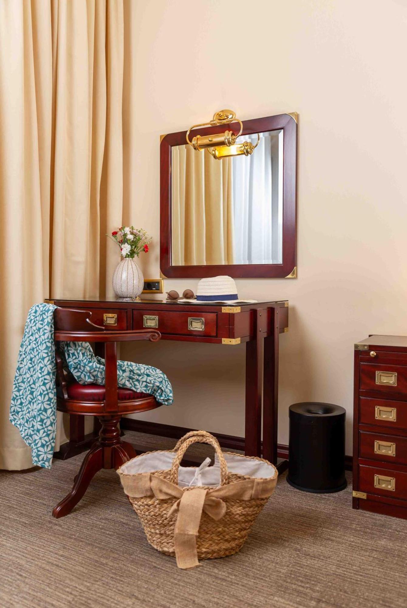 Boutique Hotel Nautica - Spa & Wellness, Free Parking, Pet Friendly Novigrad Istria المظهر الخارجي الصورة