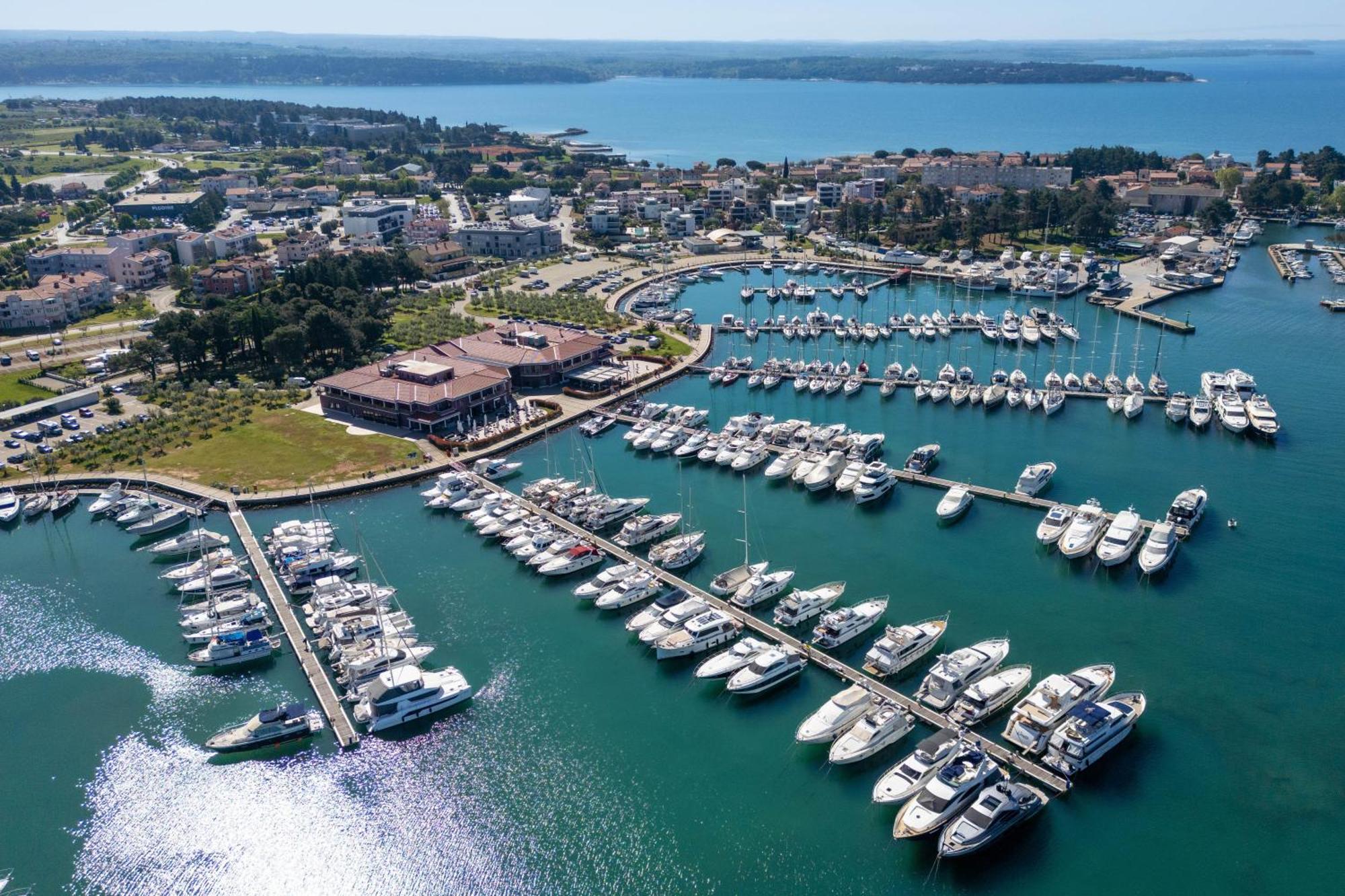 Boutique Hotel Nautica - Spa & Wellness, Free Parking, Pet Friendly Novigrad Istria المظهر الخارجي الصورة