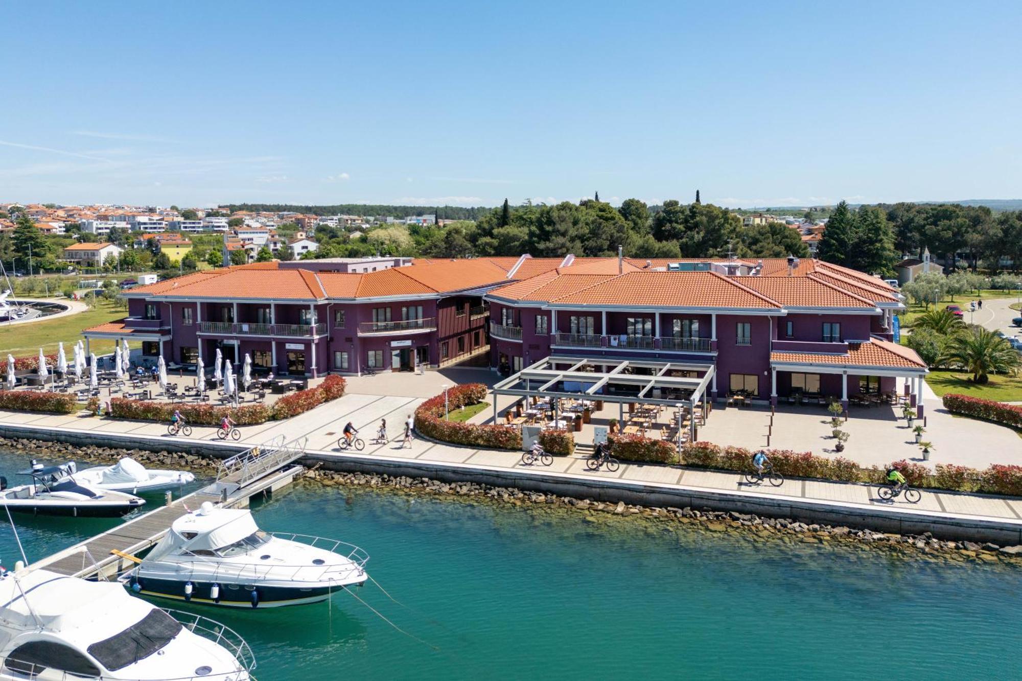 Boutique Hotel Nautica - Spa & Wellness, Free Parking, Pet Friendly Novigrad Istria المظهر الخارجي الصورة