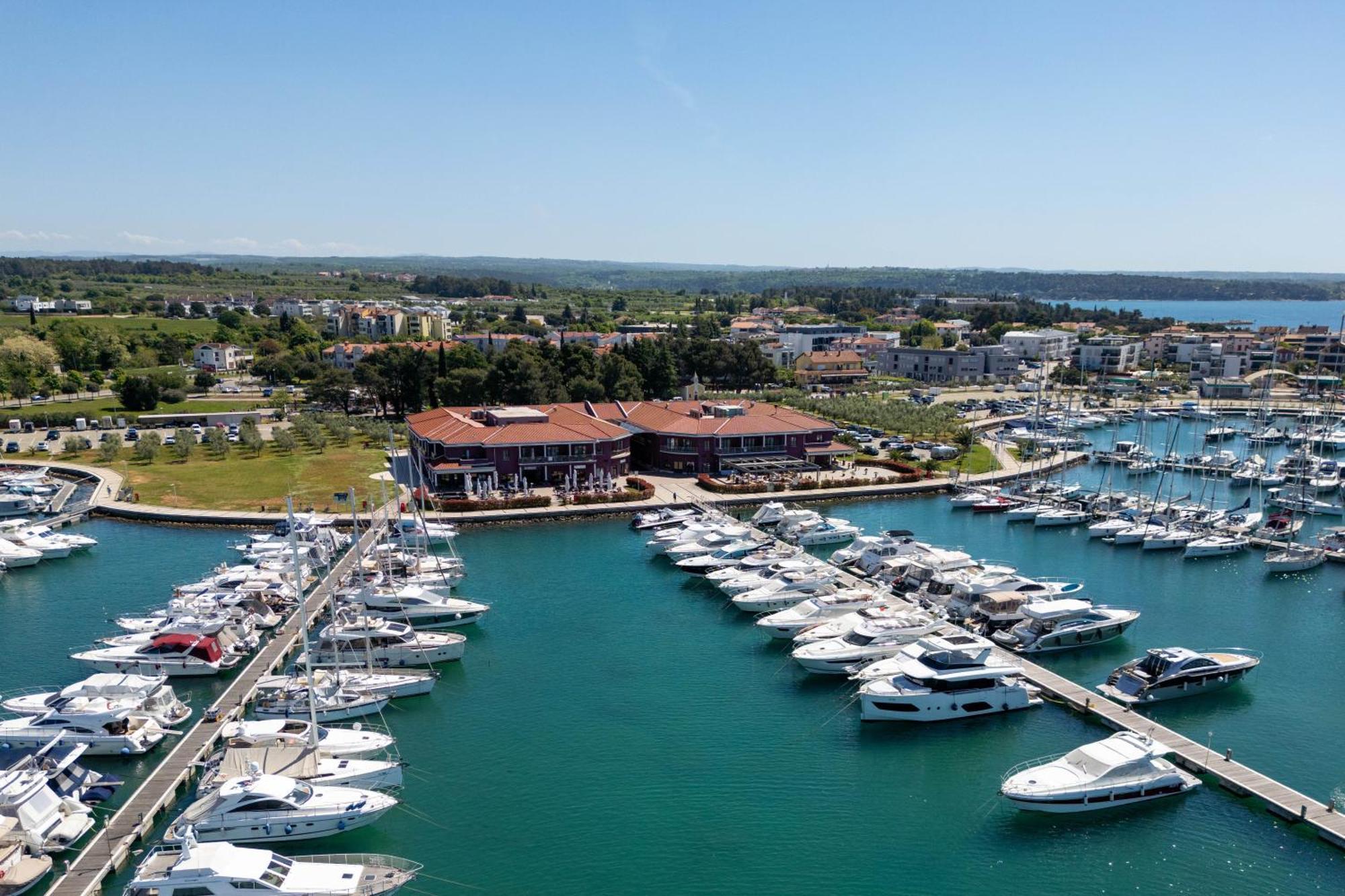 Boutique Hotel Nautica - Spa & Wellness, Free Parking, Pet Friendly Novigrad Istria المظهر الخارجي الصورة
