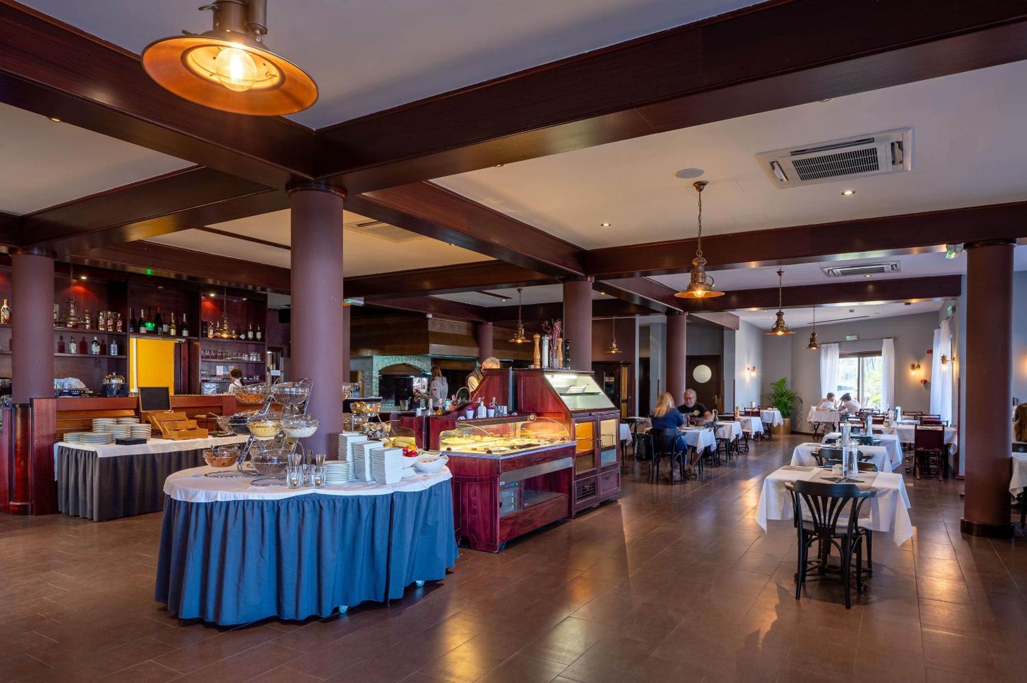 Boutique Hotel Nautica - Spa & Wellness, Free Parking, Pet Friendly Novigrad Istria المظهر الخارجي الصورة