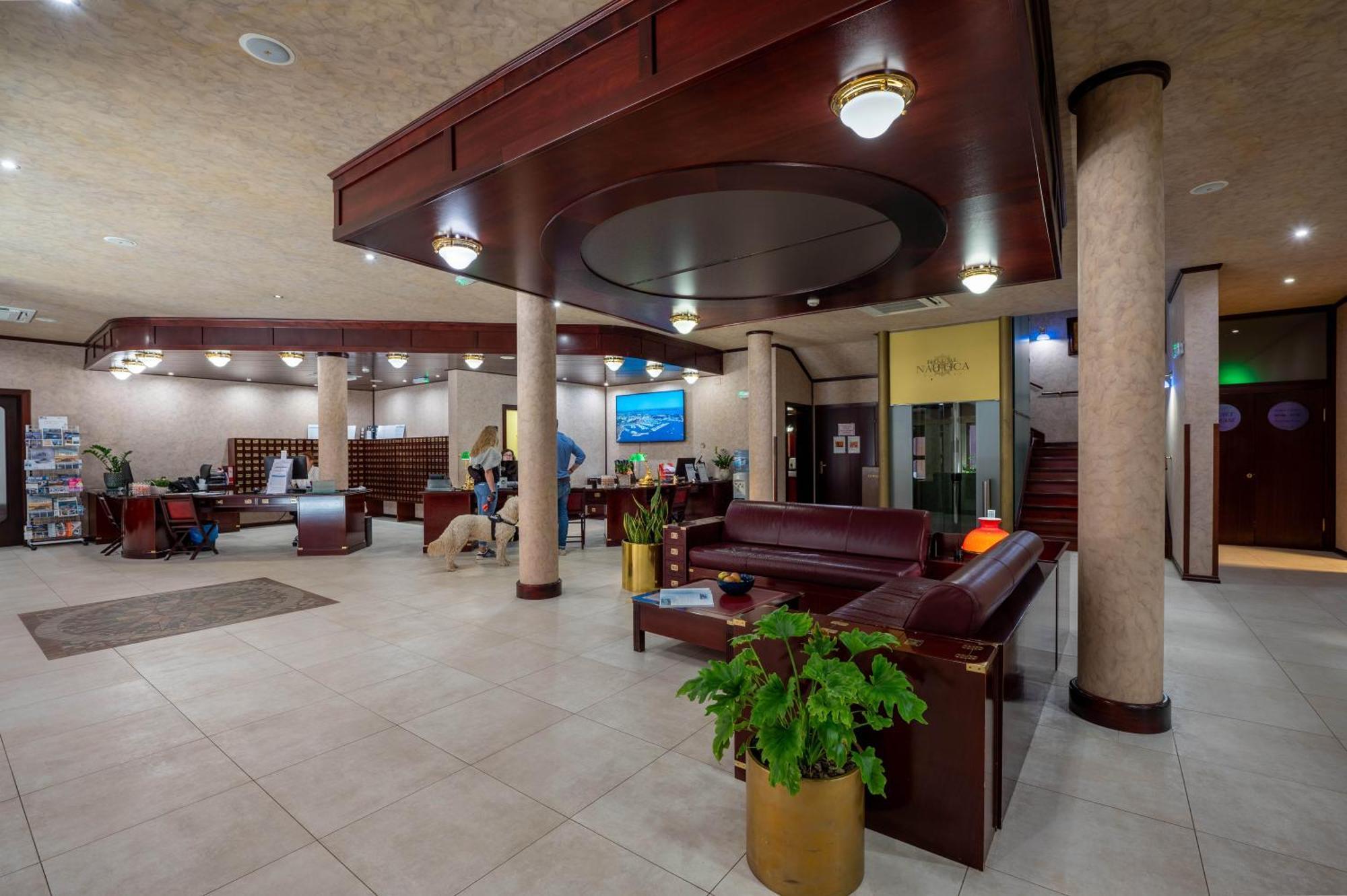 Boutique Hotel Nautica - Spa & Wellness, Free Parking, Pet Friendly Novigrad Istria المظهر الخارجي الصورة