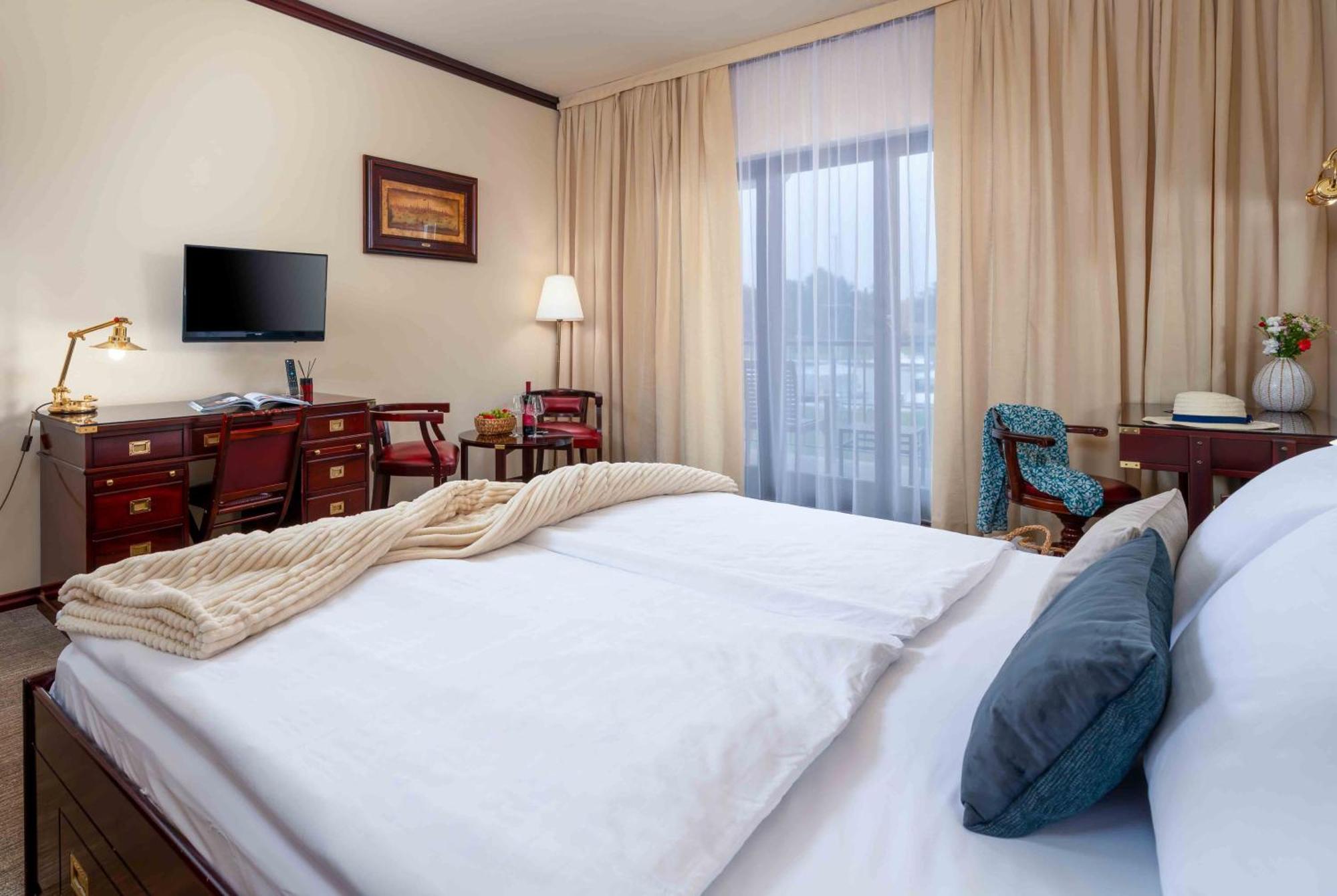 Boutique Hotel Nautica - Spa & Wellness, Free Parking, Pet Friendly Novigrad Istria الغرفة الصورة