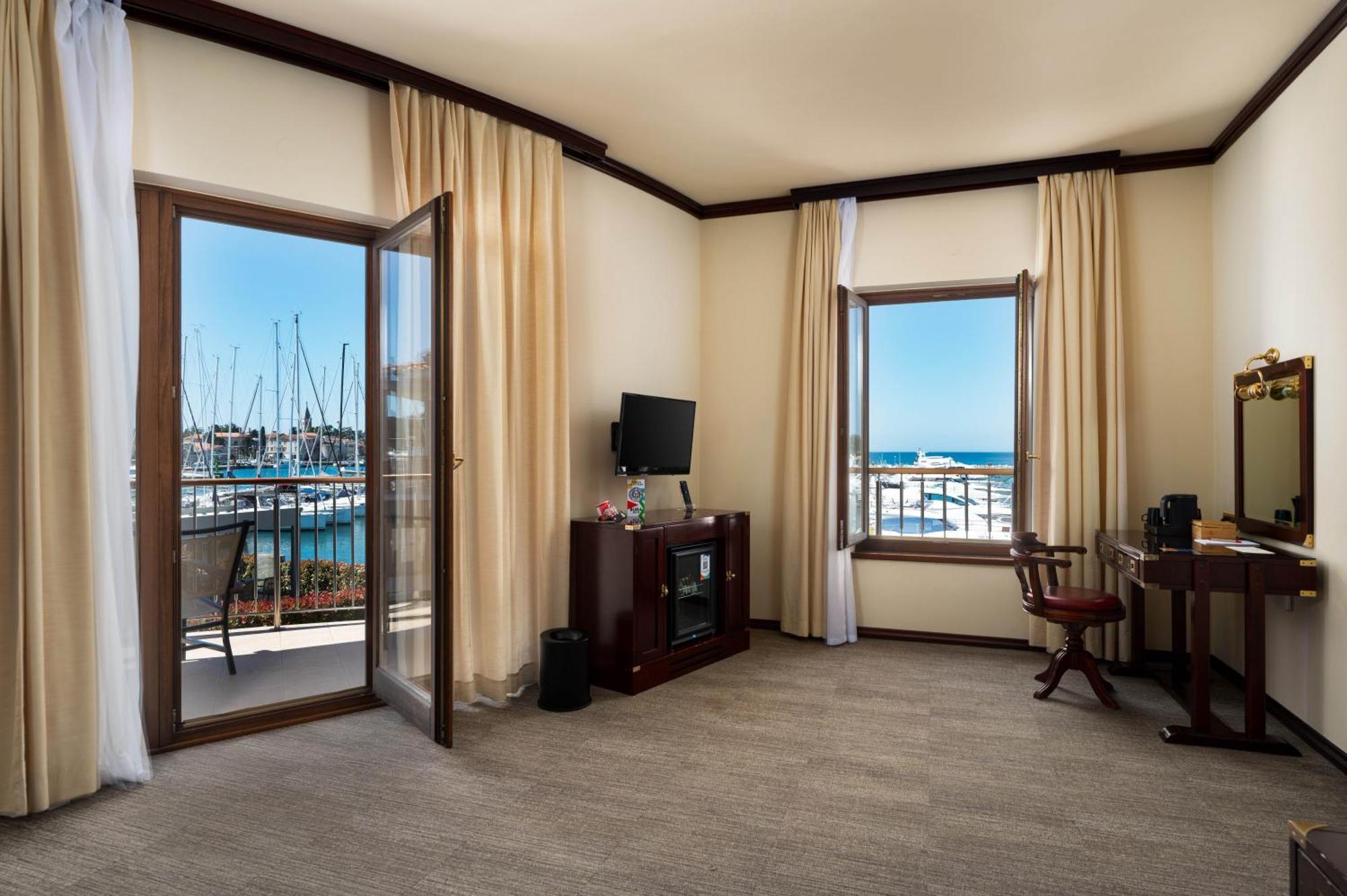 Boutique Hotel Nautica - Spa & Wellness, Free Parking, Pet Friendly Novigrad Istria الغرفة الصورة